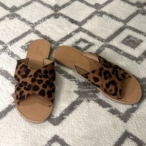 Forever 21 Open Toe Leopard Slide Sandals Sz 6